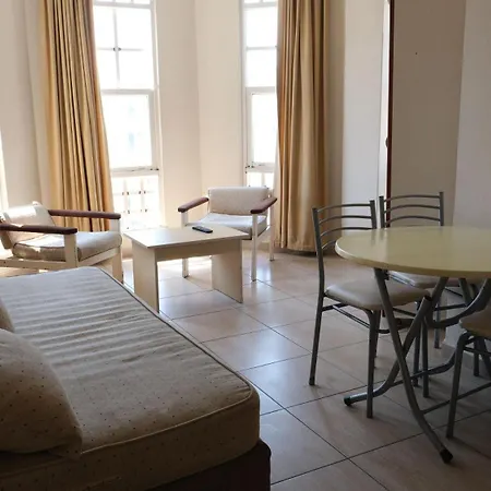 Isabella Apartmanhotel 2*