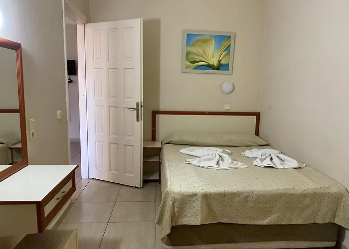 Isabella Aparthotel 2*