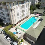 Ξενοδοχείο με διαμερίσματα Isabella